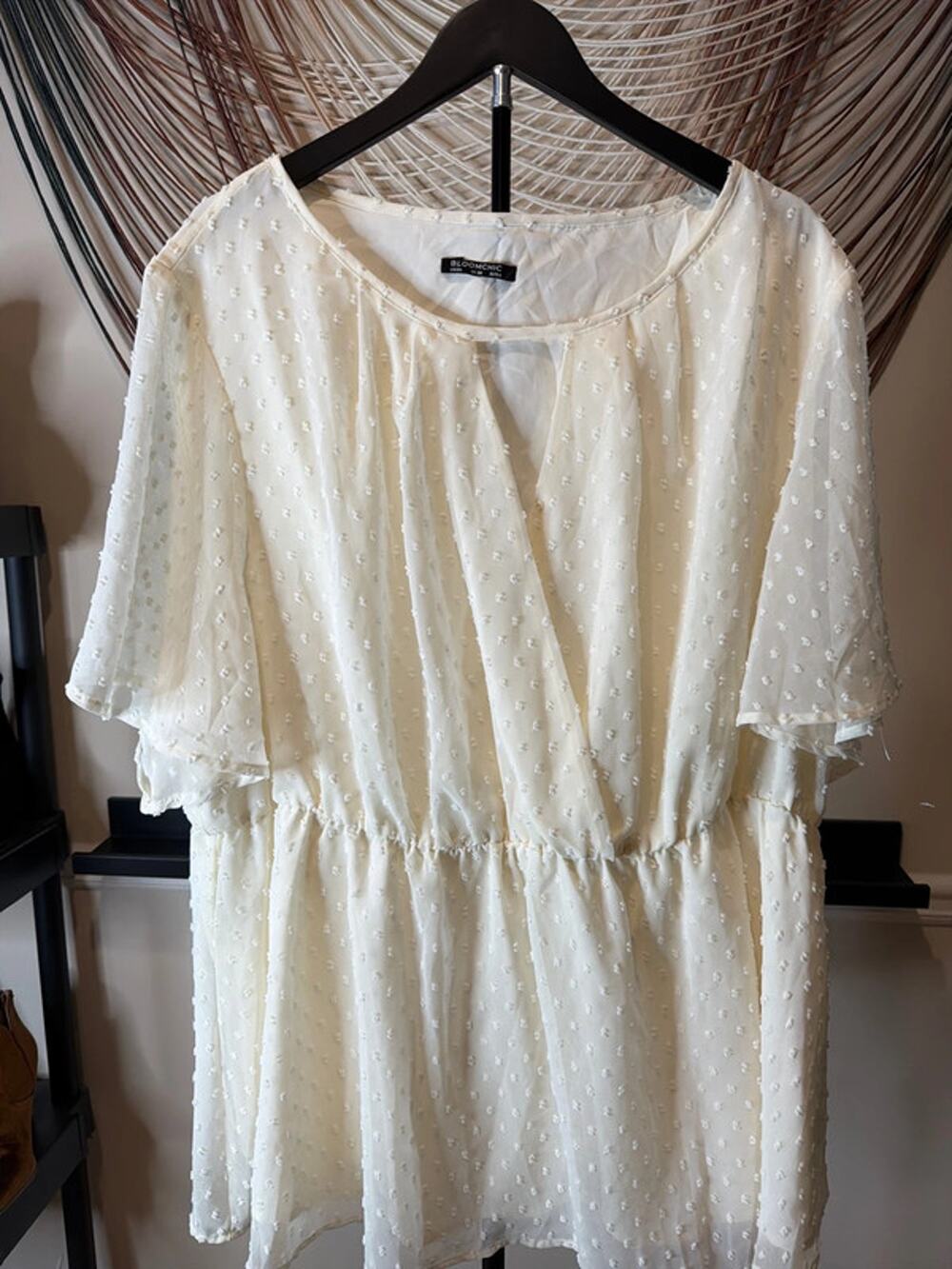 3 for $9 Bloomchic off-white Swiss dot peplum blouse 26 3021